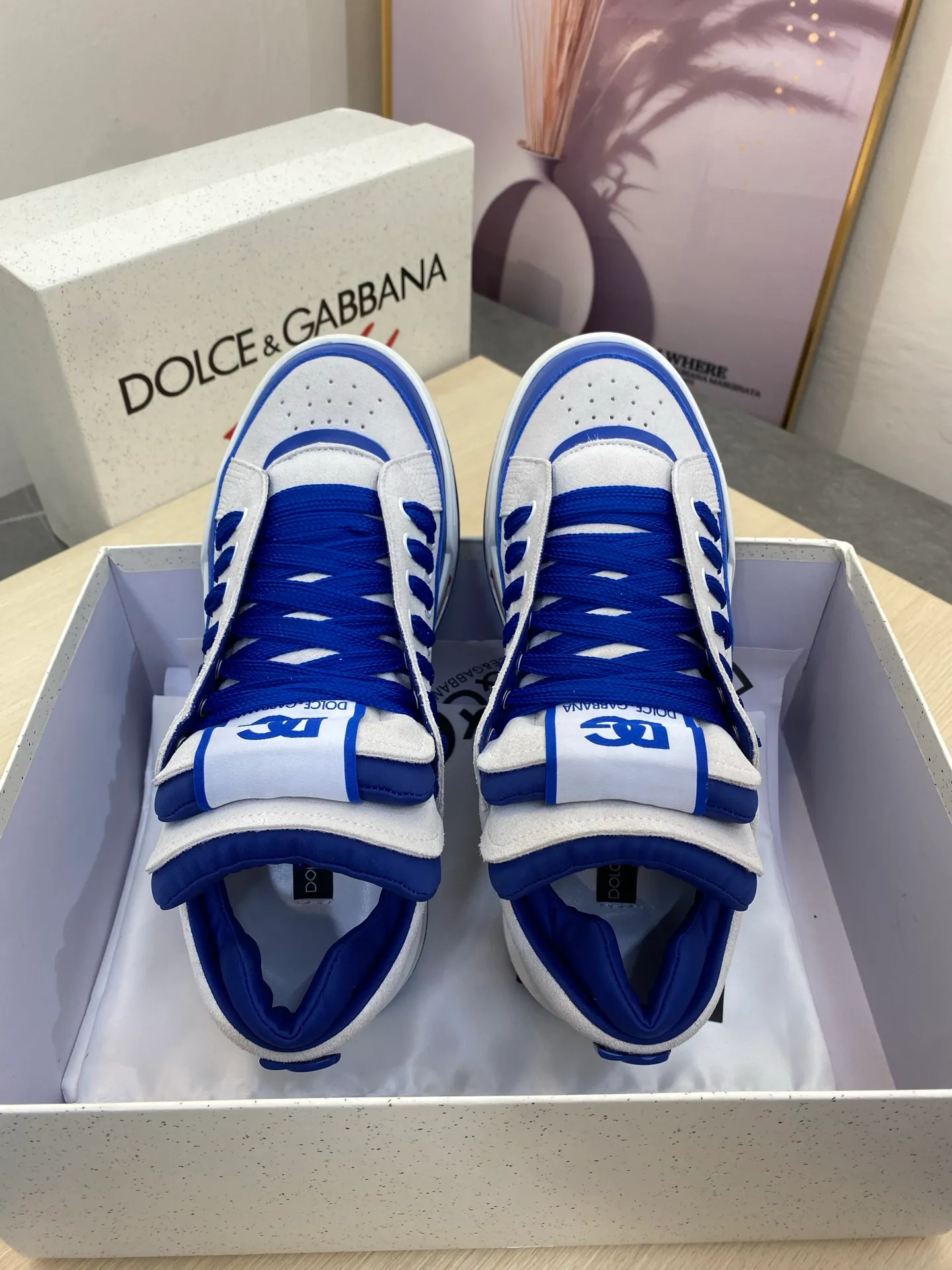 P740••New arrivals••Dolce&Gabbana••DG✔️High-end men's sports•casual shoes. Original goods from top counters. Original imported cowhide, multi-material splicing design ➕Imported cowhide lining, cowhide feet ➕Original TPR elastic outsole.  Size: 39-44 (38, 45 customized)